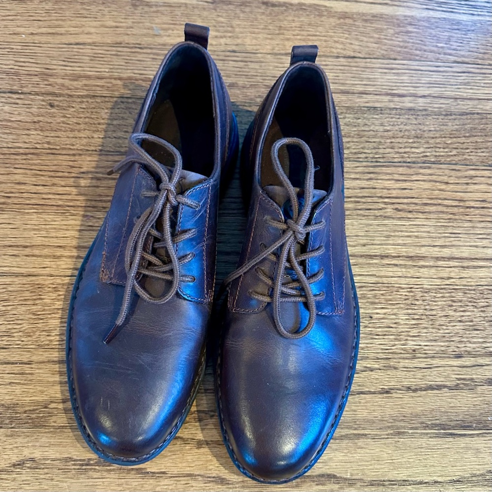 Born Brown Leather Lace-Up Chukka Boots